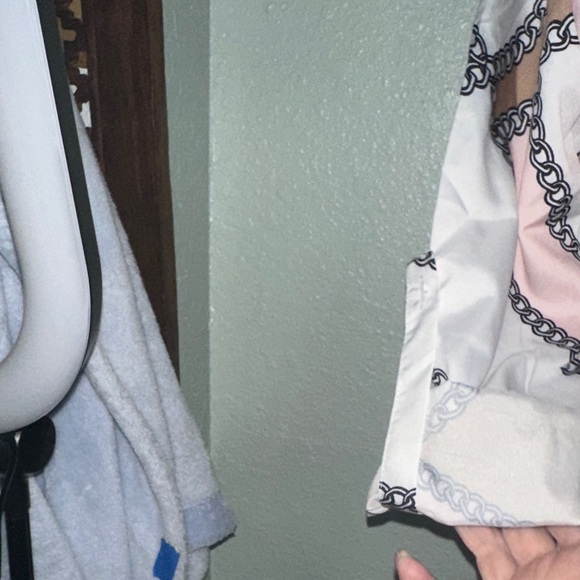 Elegant Chain Pattern Blouse - Pink and Brown - Picture 7 of 8